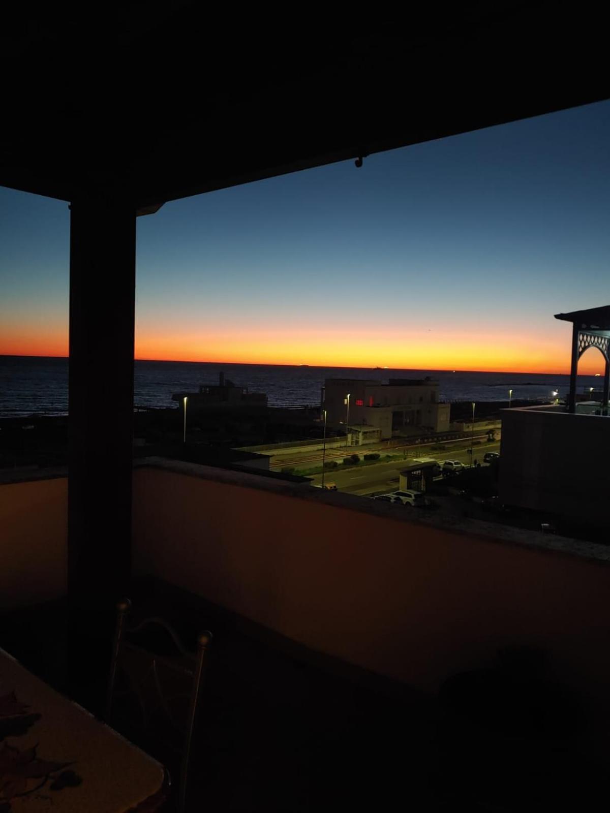 Ostia Attico Fronte Mare公寓 外观 照片